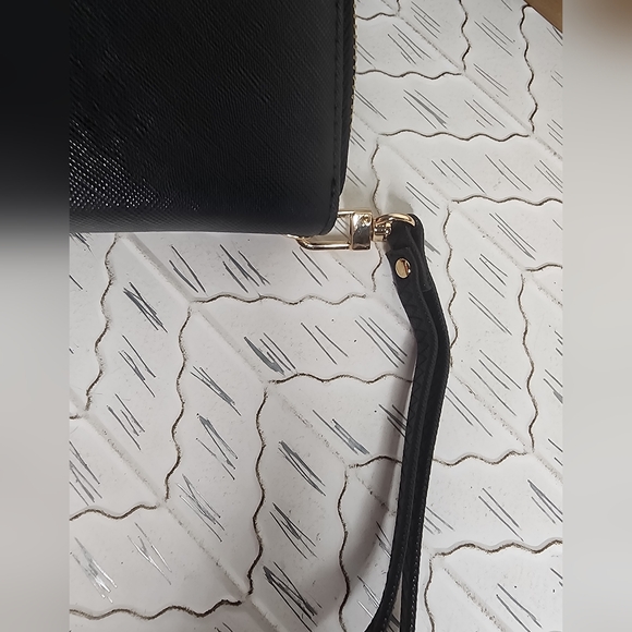 NWOT Michael Kors Black Wristlet Wallet - Picture 4 of 9